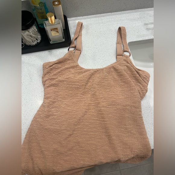 ASOS Bundle Fuller Bust Swimsuits - Picture 4 of 7